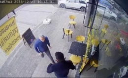 Avcılar Emniyet Müdürü, eski polis memurunun iş yerini basıp darbetti