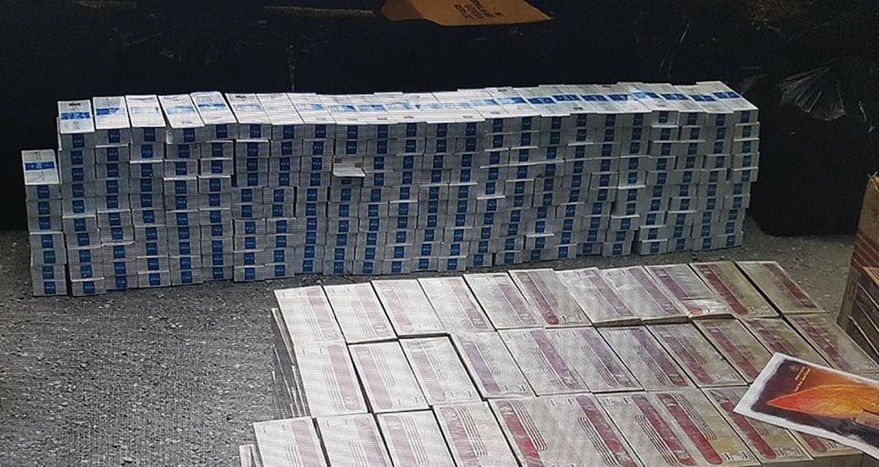 Adana’da binlerce paket kaçak sigara ele geçirildi: 2 gözaltı