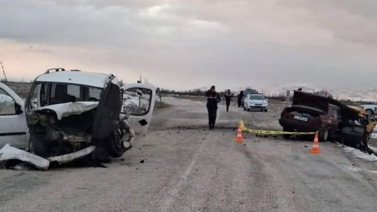 Konya’da zincirleme trafik kazası: 2 kişi öldü